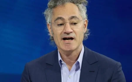 Palantir CEO Karp: Trump Highlights AI Adoption Hesitance