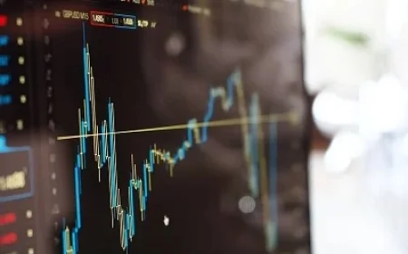 HOOD’s Transformation into Financial Giant Offers Opportunity Post-Valuation Correction