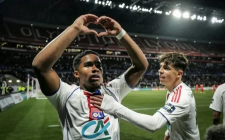 Lens Advance to French Cup Quarters, Endrick Propels Lyon Forward