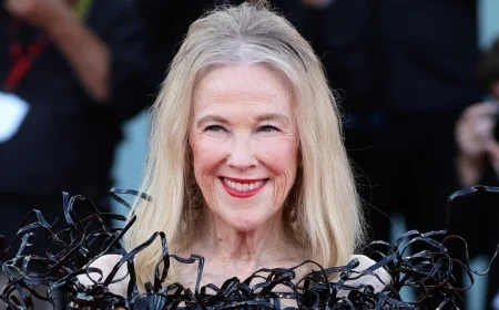 Catherine O’Hara death rumors spread online, but no confirmed cause of death has been released