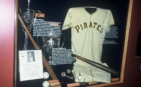 Top 5 Coveted 1972 Topps Baseball Cards for Dedicated Collectors