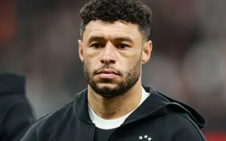 Celtic Near Deal with Ex-Arsenal Midfielder Oxlade-Chamberlain for Premiership Move
