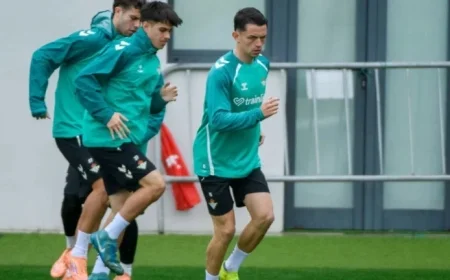 Álvaro Fidalgo Earns First Call-Up with Real Betis