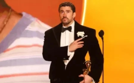 Growth Stock Faces Volatility, Yet AI Narrative Holds Strong