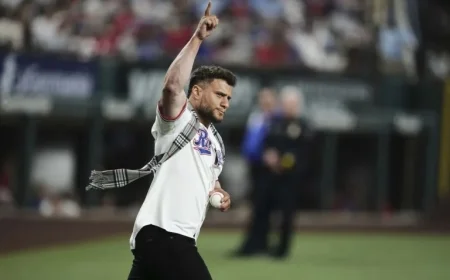 Crowd’s Anti-ICE Chant Disrupts Wrestlers