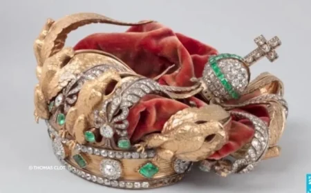 Louvre Thieves Leave Crown Crumpled