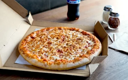 Pizza Hut Shutters 250 Locations, Explores Sale Options