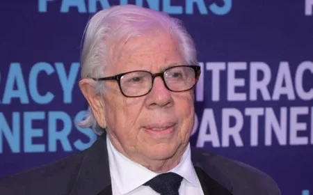 Carl Bernstein Criticizes Jeff Bezos for Washington Post Staff Reductions