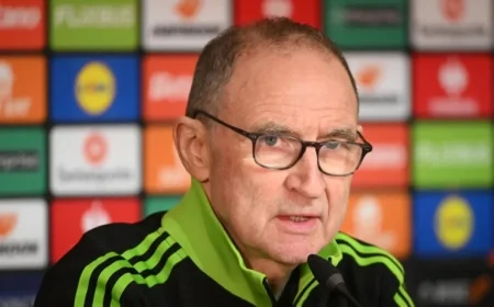 Derek Rae Reveals Celtic’s Striker Choice: Tomas Cvancara or Junior Adamu?