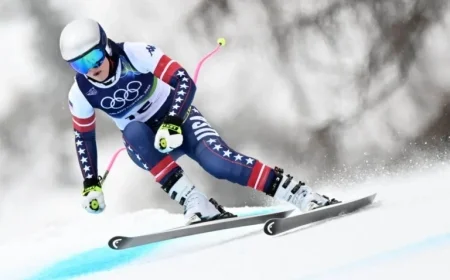 Lindsey Vonn Skis with Torn ACL: Why Downhill Skiing Differs
