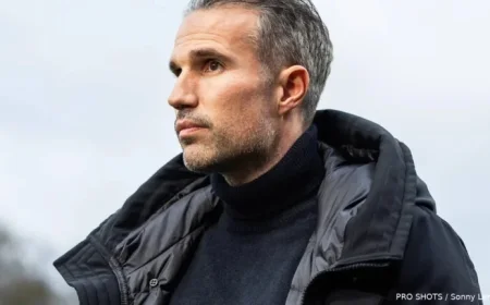 Van Persie Leads Feyenoord, No Striker in Lineup Against FC Utrecht