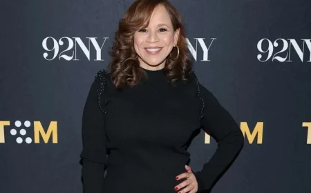 Jennifer Grey’s Kind Gesture Transformed Rosie Perez’s Life 35 Years Ago