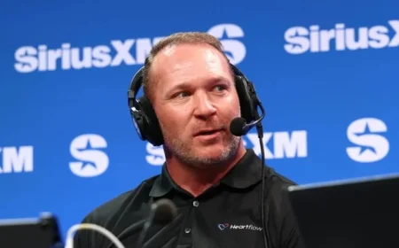 Bears Legend Brian Urlacher Praises QB Caleb Williams as a Lasting ‘Badass’