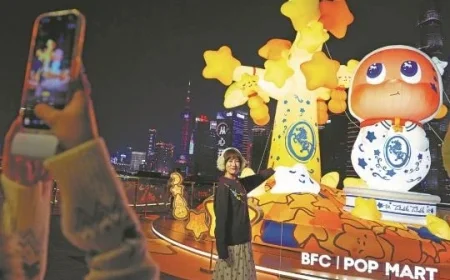 Labubu Illuminates Shanghai Lantern Festival