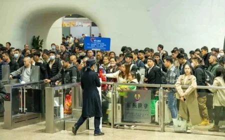 Guangzhou Launches First Nighttime High-Speed Train to Wuhan