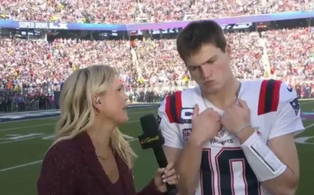 Melissa Stark Conducts Unusual Pre-game Interview with Drake Maye