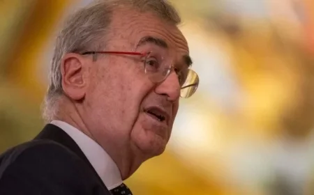 Bank of France Chief’s Sudden Exit Fuels Suspicion Among Macron’s Critics