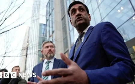 US Lawmakers Criticize Justice Department for Redacting Epstein Files