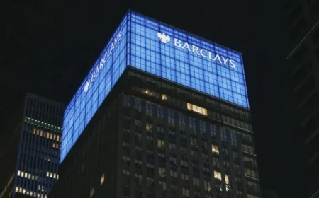 Barclays Awards £900k Bonuses to MDs Despite Challenging Year