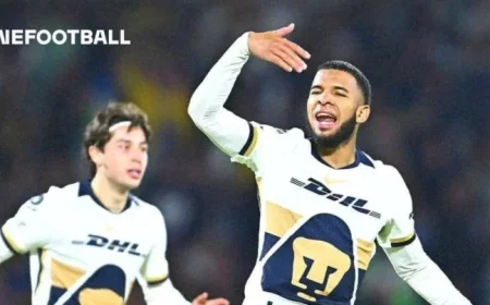 Pedro Vite Scores Stunning Free Kick Against Pumas in Concachampions