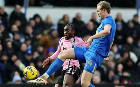 Jay Stansfield Seals Birmingham’s Win Over 10-Man Leicester