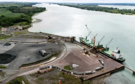 Quebec’s Caisse Halts DP World Deals Amid Epstein Revelations