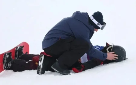 Emergency Sled Rescues Snowboarder After Major Women’s Halfpipe Crash