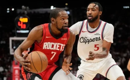 Durant Scores 26 in Rockets’ Win Over Clippers