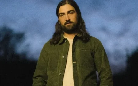 Noah Kahan Announces Wrigley Field Stadium Tour for Summer