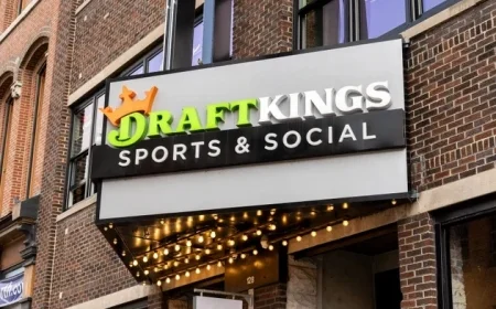 DraftKings Stock Falls on Weak Revenue Forecast (DKNG: NASDAQ)