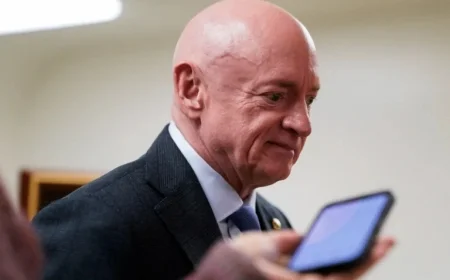 US Judge Halts Trump Administration’s Penalty Against Senator Mark Kelly