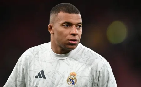 Steve Nicol Explains Why John Barnes at Liverpool Surpasses Kylian Mbappe