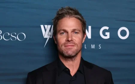 Stephen Amell Cast as Lead in Fox’s ‘Baywatch’ Reboot Series