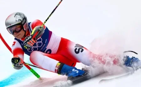 Pinheiro Braathen Leads, with Odermatt, Meillard, and Tumler in Pursuit