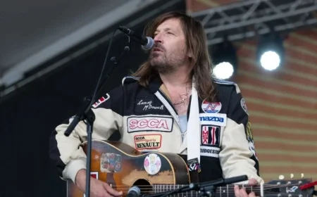 Fan Accuses Evan Dando of Sending Unsolicited Explicit Videos