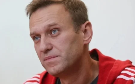 Europeans Claim Navalny Poisoned by Deadly ‘Dart Frog’ Toxin