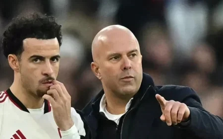 Arne Slot Discusses Curtis Jones’ Liverpool Future Amid Surprise Transfer Interest