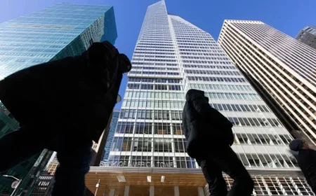 Wall Street Banks Revive 2006 Era CEO Pay Packages