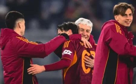 Napoli vs Roma: Conte Starts Politano, Gasperini Relies on Pisilli