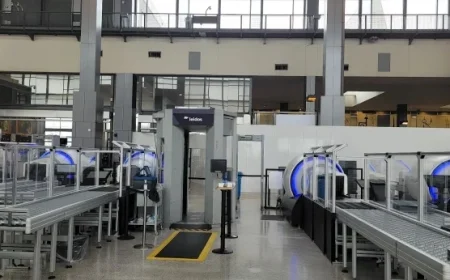 TSA Clears Delta Passenger with Bargain Meat Cleaver in Shocking Video