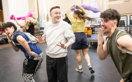 “Priscilla Queen of the Desert Preps for UK and Ireland Tour”