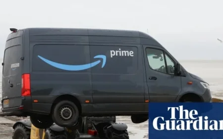 Amazon Van Rescued from Britain’s ‘Most Dangerous’ Mudflat Path
