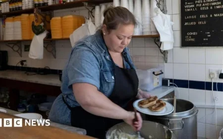 UK Unemployment Peaks in Five Years Amid Slowing Wage Growth