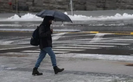 Quebec Weather: Freezing Rain in South, Light Snow Elsewhere