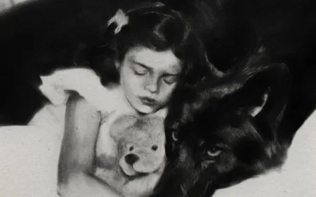 Review of Lana Del Rey’s “White Feather Hawk Tail Deer Hunter” Track