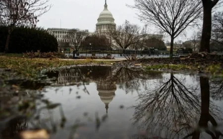 Police Arrest Armed Man Rushing Toward Capitol