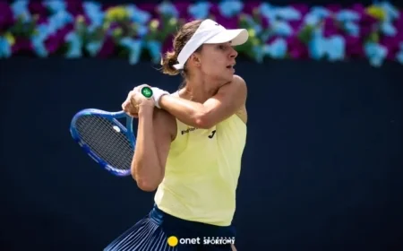 WTA Dubai: Live Match Between Magda Linette and Clara Tauson