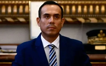 “Peru’s Presidential ‘Curse’ Ousts Jerí, Threatens Future Leaders”