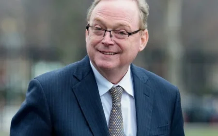 Top Trump Advisor Slams Costly Tariff Report, Threatens New York Fed Action