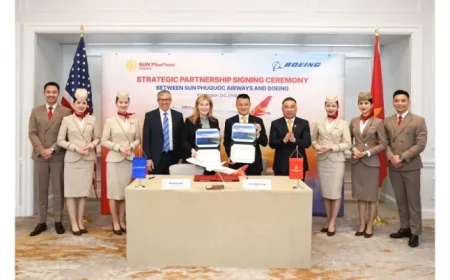 Boeing and Sun PhuQuoc Airways Secure Order for 40 Dreamliner Jets